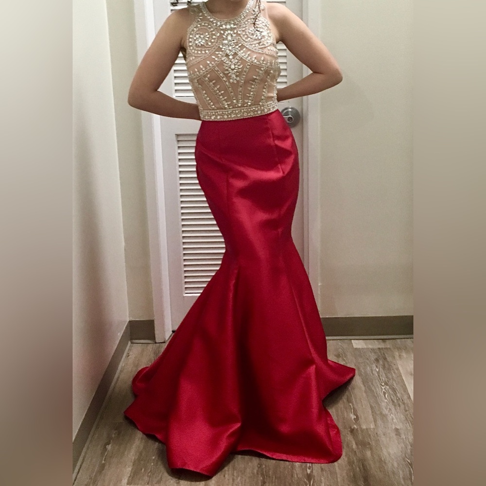 Red Trumpet Prom Dress with Jewel Embroidered Top